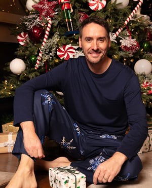 Frosty Mens Jersey T-shirt and Snowflake Print Pyjama Set - XL