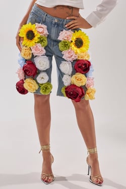 AKIRA Flower Power Bermuda Short Pants | Size 1X