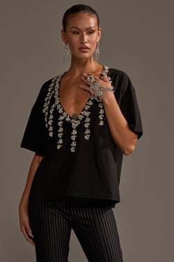AKIRA Rhinestone Queen Oversized T-Shirt | Black | Size Large/XL