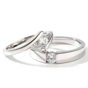 Jeulia "Lovers' Beauty" Round Cut Sterling Silver Couple Rings