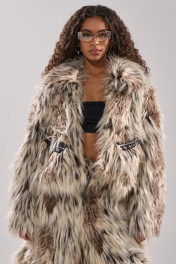 AKIRA Particular Taste Faux Fur | Size XL