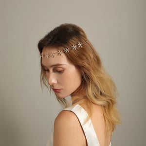 Jeulia Gold Tone Starfish Hairpiece Bridal Headband