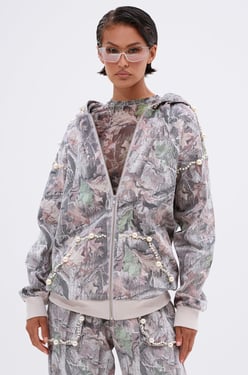 AKIRA Meet Me Halfway Sweatshirt | Size 1X