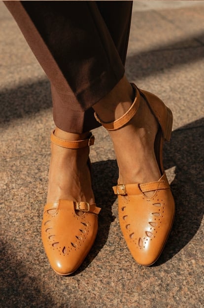 Lycette Pointed Toe Leather Flats