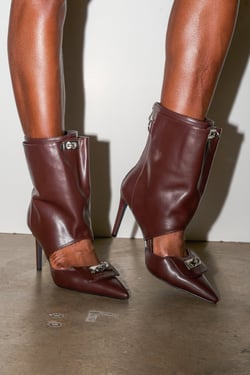 AKIRA Azalea Wang Sarvesh Cutout Stiletto Bootie | Brown | Size 11