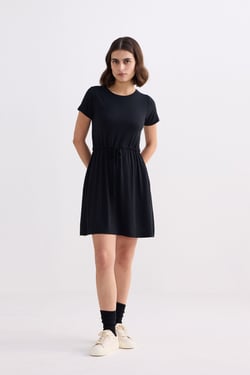 Drawstring Short T-shirt Dress in Black - Black / XL