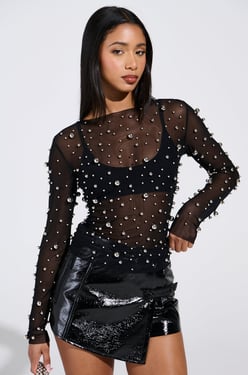 AKIRA Kylie Metal Orb Long Sleeve Top | Black | Size Small