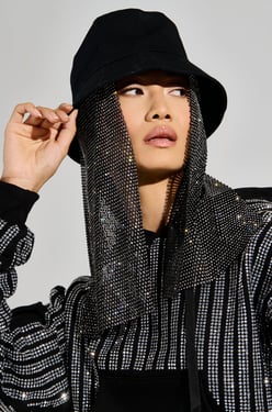 AKIRA Straight Drippin Bucket Hat | Black