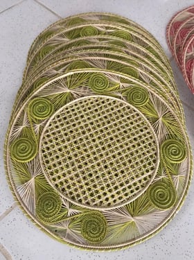 Caracol Handwoven Iraca Placemat - Natural Palm with Color Accents / Light Green