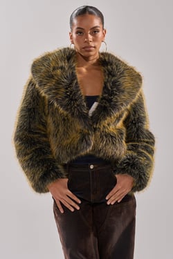 AKIRA Limoncello Faux Fur Coat | Black | Size XL