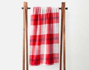 QE Home Plaid Fleece Throw in Garnet, Geometric, Red