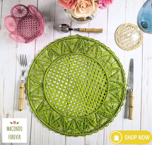 Pyramid Handwoven Iraca Placemat - Solid Color / Light Green