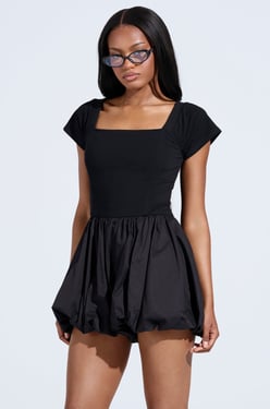 AKIRA Keep It Simple Bubble Romper | Black | Size Small