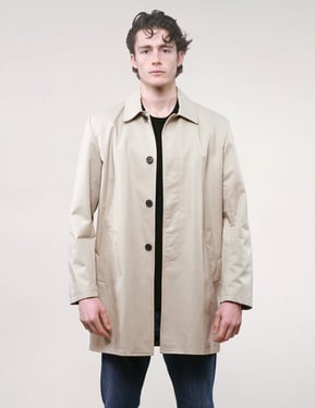 Stuart Trevor Mac in Beige