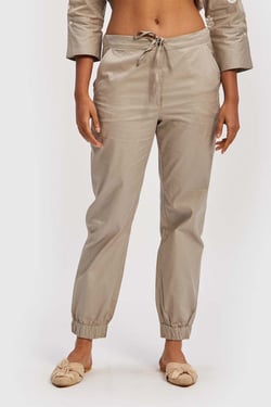 The Goes with Everything Joggers - Poplin Ecru / S