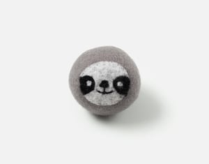 QE Home Embroidered 100% Wool Dryer Ball in Paula, Grey