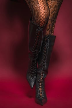 AKIRA Azalea Wang Buchanan Lace Up Boot | Black | Size 11