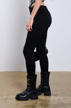 AKIRA Flex Fit Extreme Stretch High Waisted Skinny Jeans | Black | Size 34