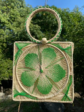 Floral Handwoven Iraca Purse - Light Greene