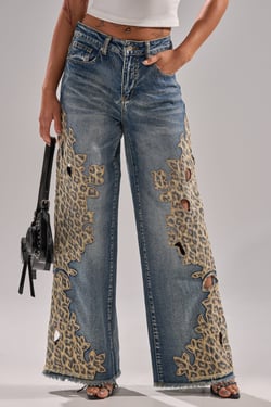 AKIRA Amigas Cheetah Print Wide Leg Pants | Size 31