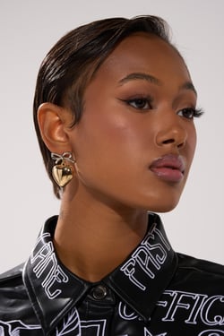 AKIRA Big Heart Earrings