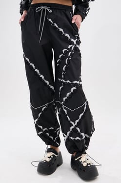 AKIRA Strike Out Lace Trim Jogger Pants | Black | Size XL