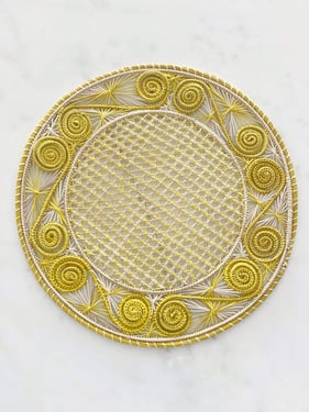 Caracol Handwoven Iraca Placemat - Natural Palm with Color Accents / Yellow