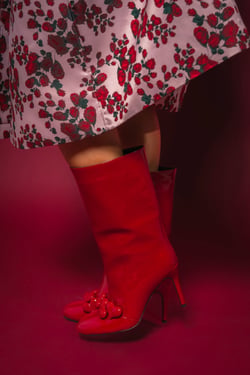 AKIRA Azalea Wang Fedele Patent Heart Embellished Bootie | Red | Size 9