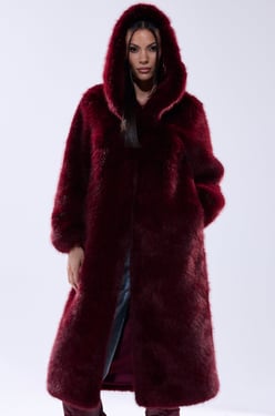 AKIRA Manchester Hooded Faux Fur | Burgundy | Size Small/Medium