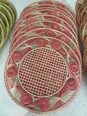 Caracol Handwoven Iraca Placemat - Natural Palm with Color Accents / Blush Pink