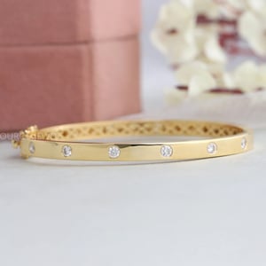 Flush Set Round Diamond Bangle - 950 Platinum / 3.00 Aani