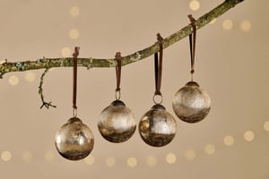 nkuku Konara Baubles Set Of 4 | Christmas Decorations | Gold Crackle