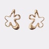 AKIRA Vic Earrings