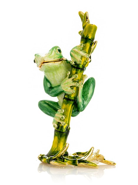 Green Frog on Bamboo Trinket Box
