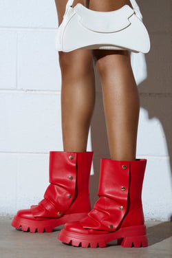 AKIRA Azalea Wang Bharti Snap Detail Bootie | Red | Size 9