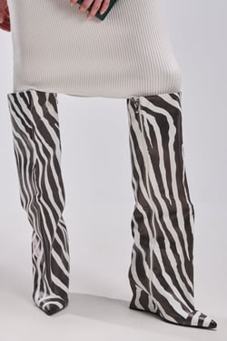 AKIRA Azalea Wang Kenya Zebra Knee High Wedge Boot | Black | Size 11