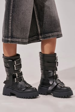 AKIRA Azalea Wang Alcetasa Combat Bootie With Buckle Detail | Black | Size 11