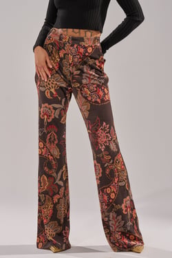 AKIRA Falling In Love Floral Trouser Pants | Brown | Size 1X