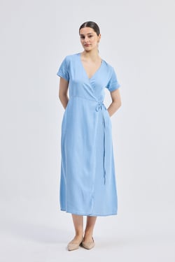 Maxi Wrap Dress in Light Blue - Ocean Blue / 2XL