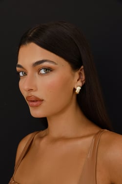 She's Iconic Earrings Gold