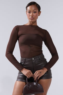 AKIRA Paxton Raw Hem Long Sleeve Mesh T-Shirt In Chocolate | Brown | Size XL