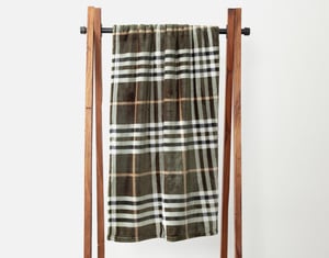 QE Home Plaid Fleece Throw in Pinecrest, Geometric, Green