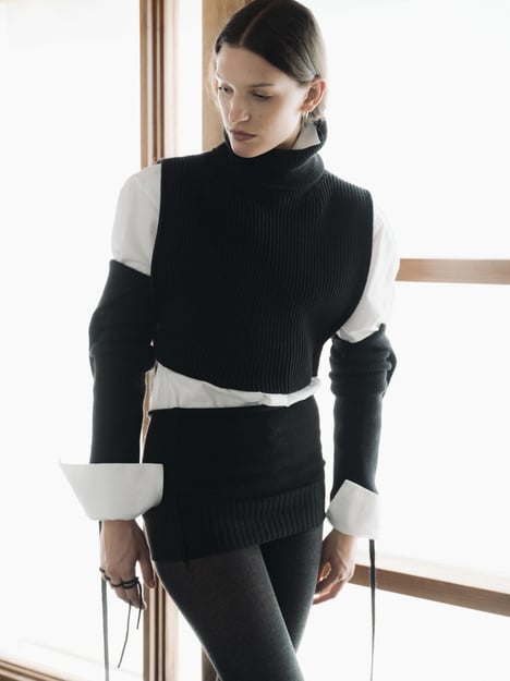 Extra Fine Merino Wool Cropped Turtleneck with Horn Buttons