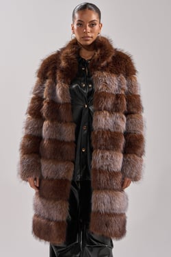 AKIRA Little Bit Of Spice Paneled Faux Fur Coat | Brown | Size Small/Medium