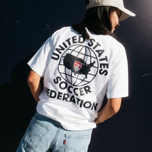 Unisex Original Retro Brand USA 1995 Soccer Federation Crest Vintage Cream Tee / 2X