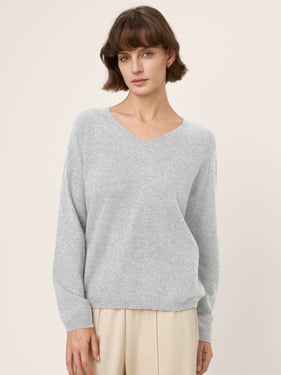 Mongolian Cashmere & Mulberry Silk Seamless Ribbed Trim V-Neck Sweater TESSA - Light Grey / L