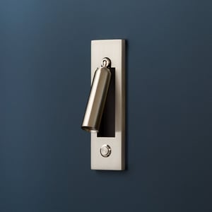 Niche wall light in antique silver