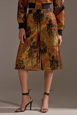 AKIRA Twin Flame Brocade Bermuda Shorts | Size 1X