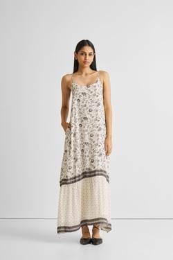 Flowy Maxi Dress in Black Florals - Noir Wildflower / XS