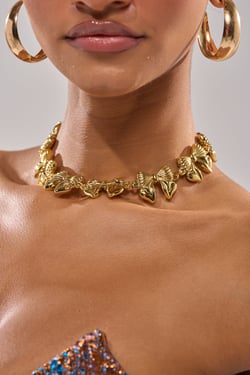 AKIRA Bow Necklace